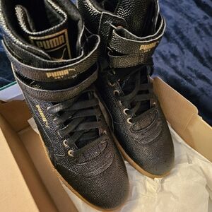 Old School Puma High tops with straps